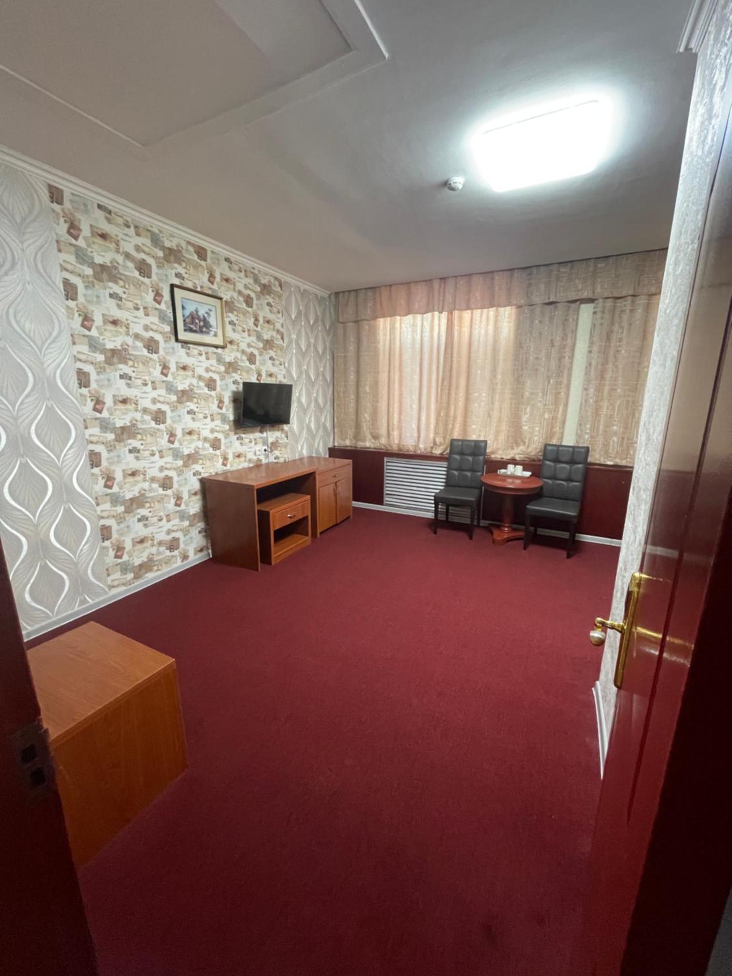 אלמטי Zolotoi Drakon Hotel מראה חיצוני תמונה