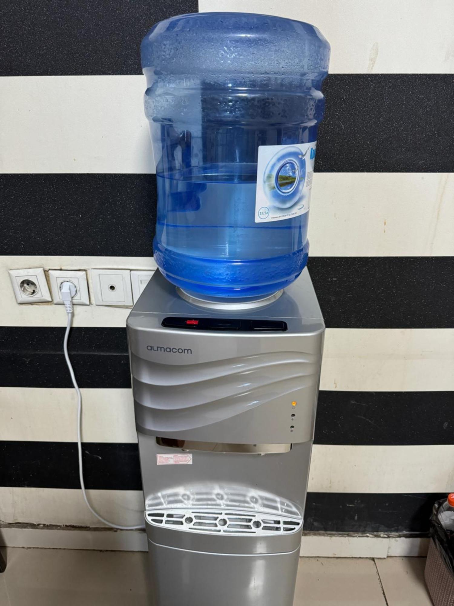 אלמטי Zolotoi Drakon Hotel מראה חיצוני תמונה