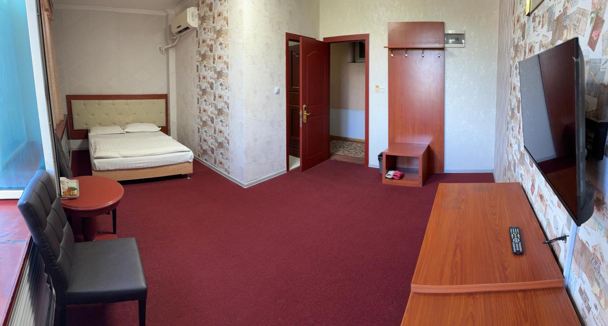 אלמטי Zolotoi Drakon Hotel מראה חיצוני תמונה