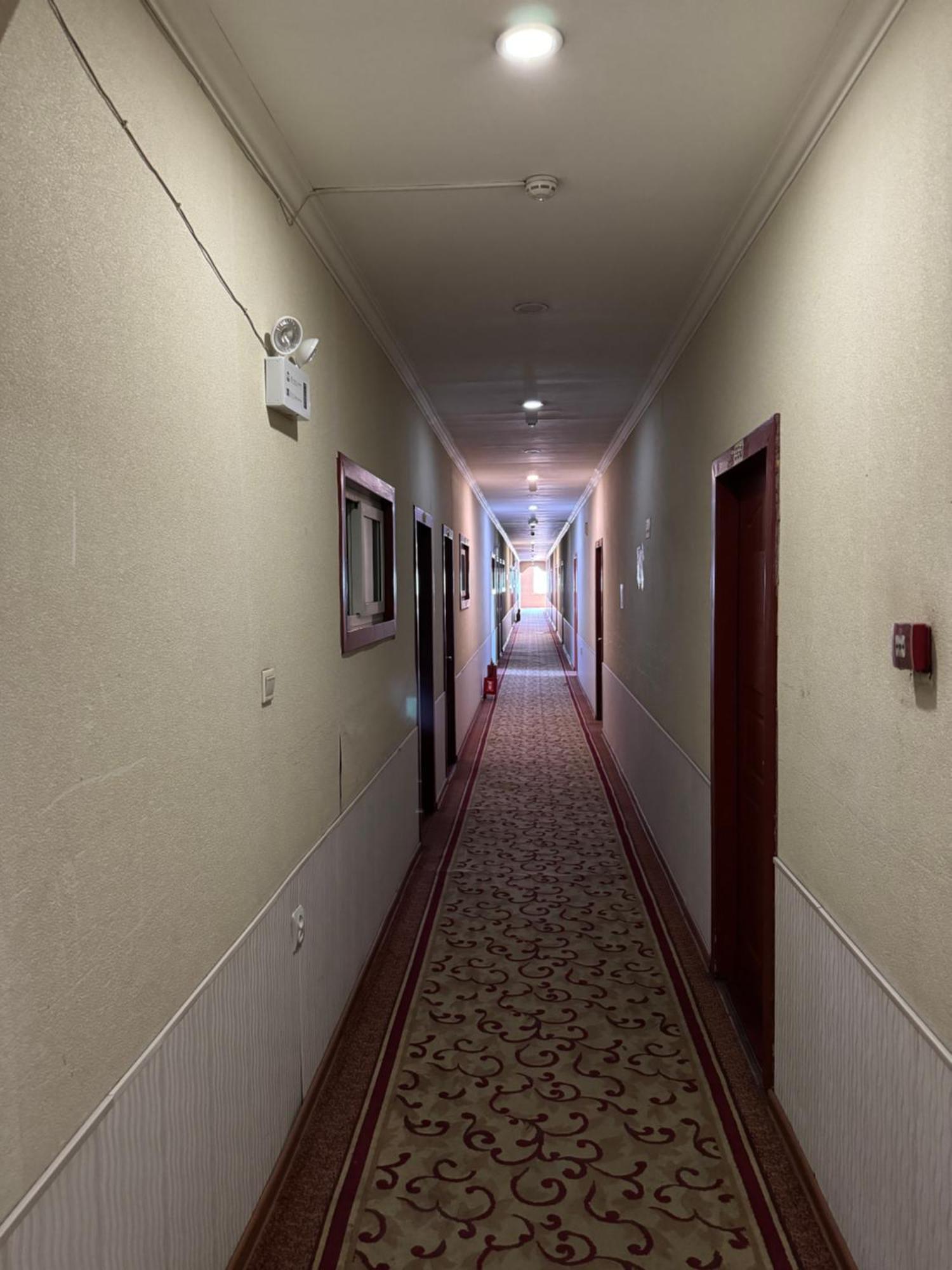 אלמטי Zolotoi Drakon Hotel מראה חיצוני תמונה