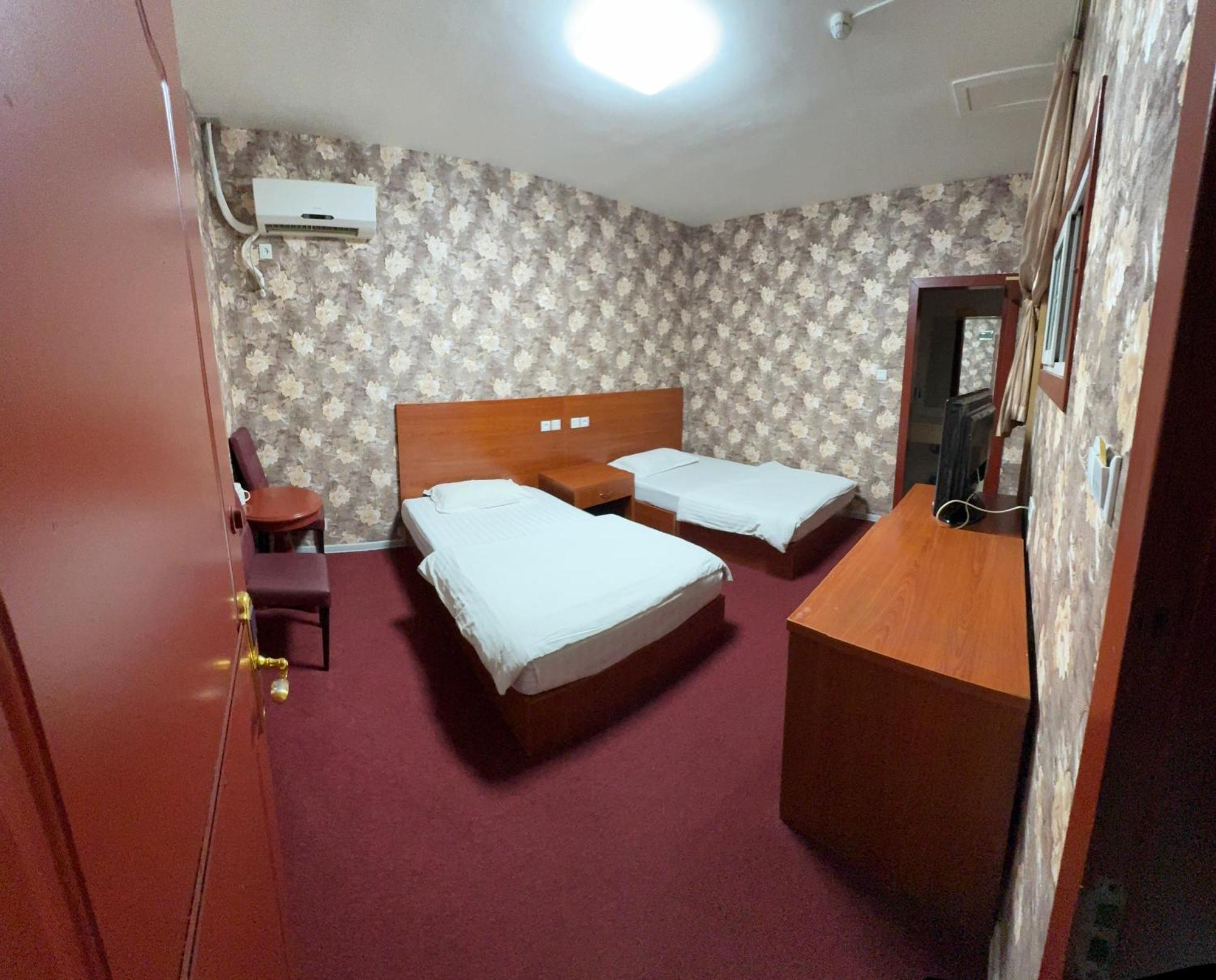 אלמטי Zolotoi Drakon Hotel מראה חיצוני תמונה