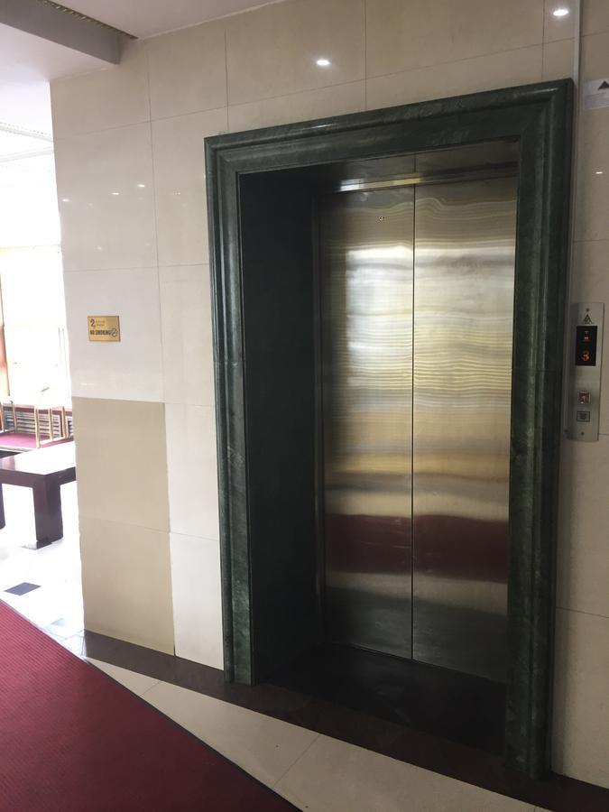 אלמטי Zolotoi Drakon Hotel מראה חיצוני תמונה