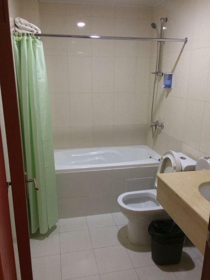אלמטי Zolotoi Drakon Hotel מראה חיצוני תמונה